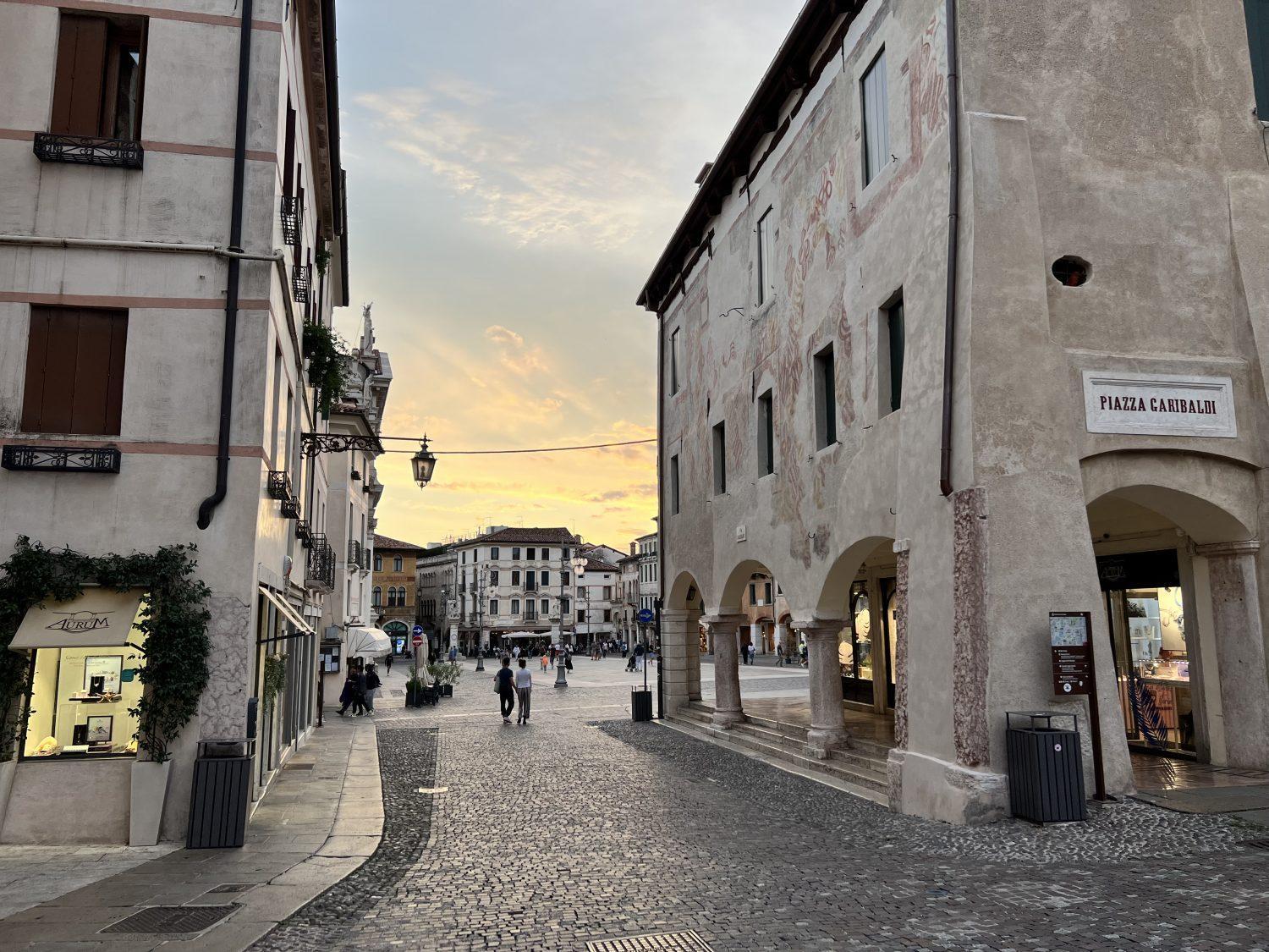Ponte Vecchio, Elegante Appartamento A Due Passi Dal Centro บัสซาโน เดล กรัปปา ภายนอก รูปภาพ